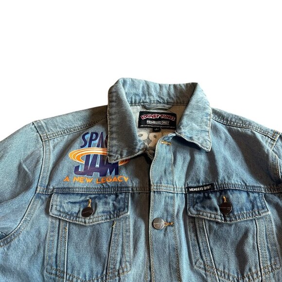Members Only Looney Tunes Space Jam A New Legacy Denim Jacket Size Large NWT - Picture 4 of 15